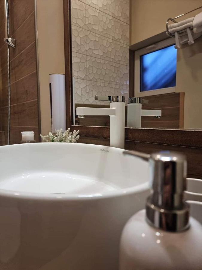 Laci Lak Premium Apartment Орадеа Екстериор снимка
