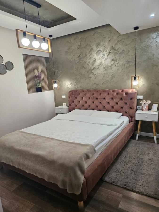 Laci Lak Premium Apartment Орадеа Екстериор снимка