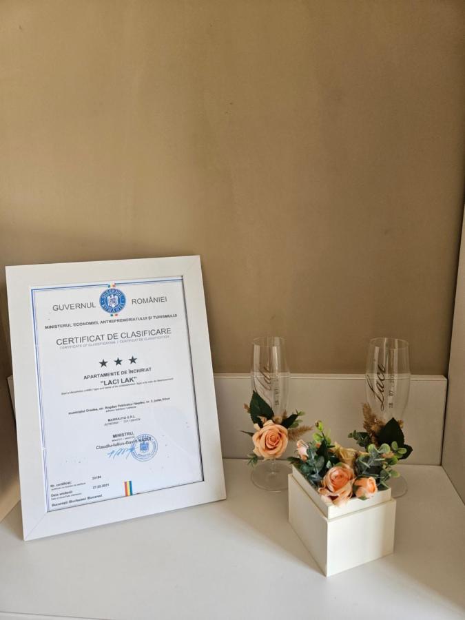 Laci Lak Premium Apartment Орадеа Екстериор снимка